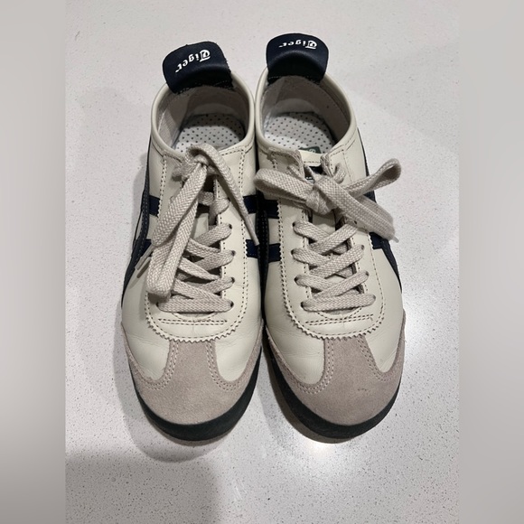 onitsuka tiger size 38